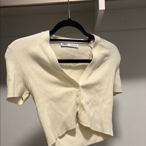 Zara Off-White Ribbed Buttoned Crop